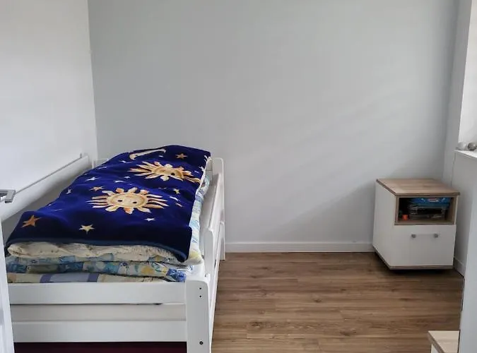 Lesny Zakatek 乌斯特龙